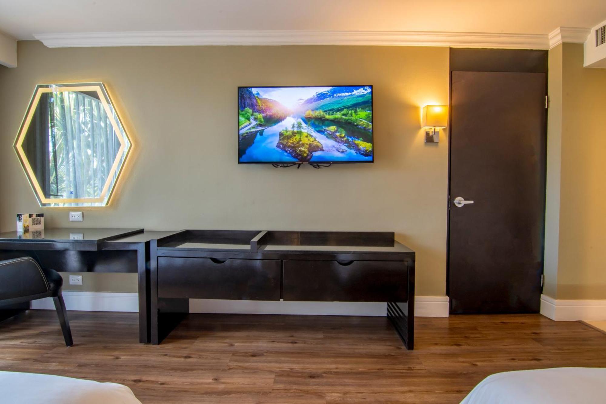 Hotel Lucerna Tijuana Eksteriør bilde
